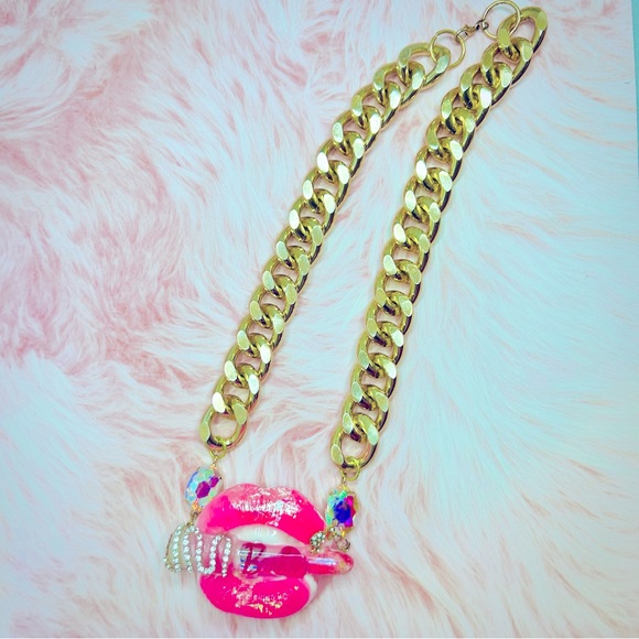 Barbie Necklace - Picture 7 of 7